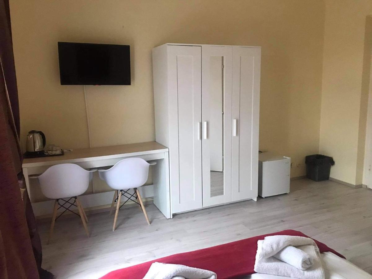 Y Panzio Bed and Breakfast Balatonlelle Buitenkant foto